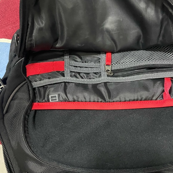 Samsonite Back Packwith Laptop/ Tablet Pocket - Picture 11 of 12